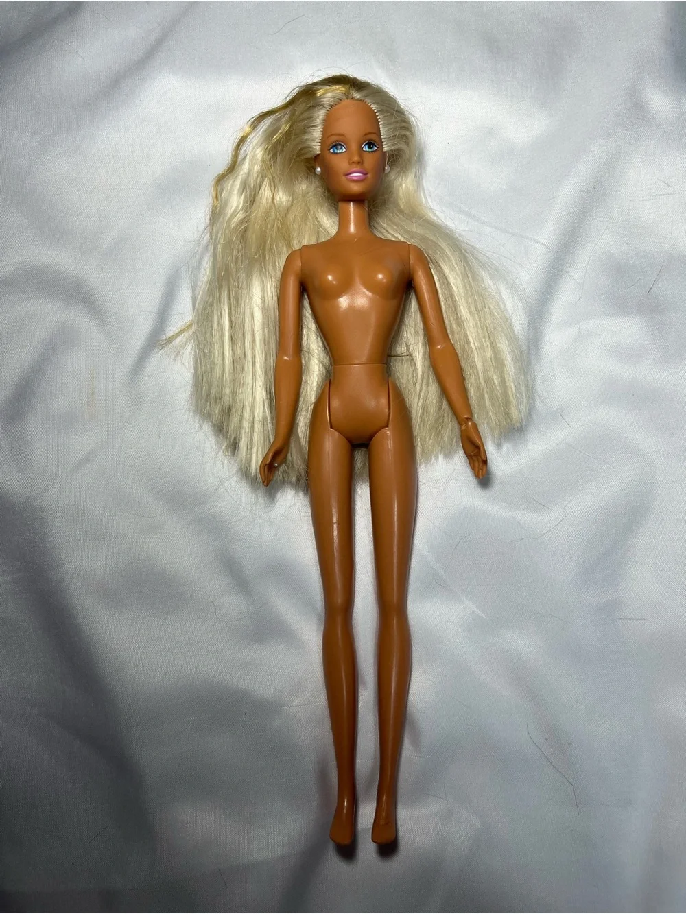 Vintage 1995 Barbie Doll Nude Blonde Hair Brown Streaks Blue Eyes Twist Body